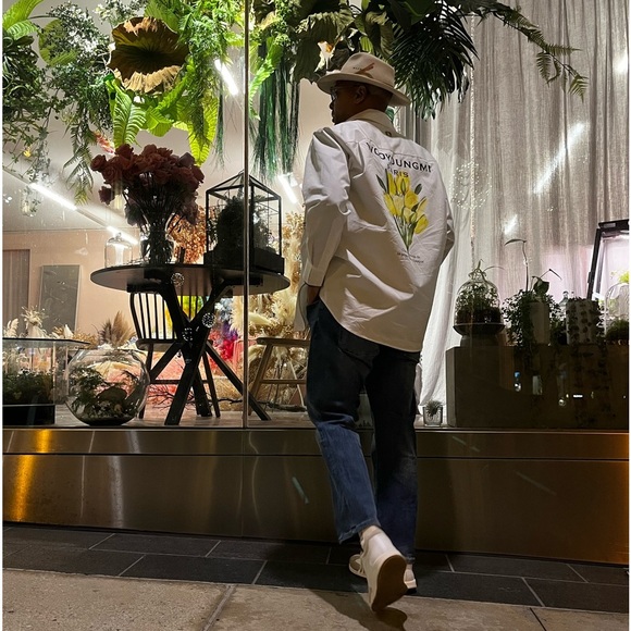 Wooyoungmi PARIS White button front logo Tulip print cotton shirt szM 44 - Picture 1 of 7
